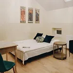 Main Square Platan Loft Collection