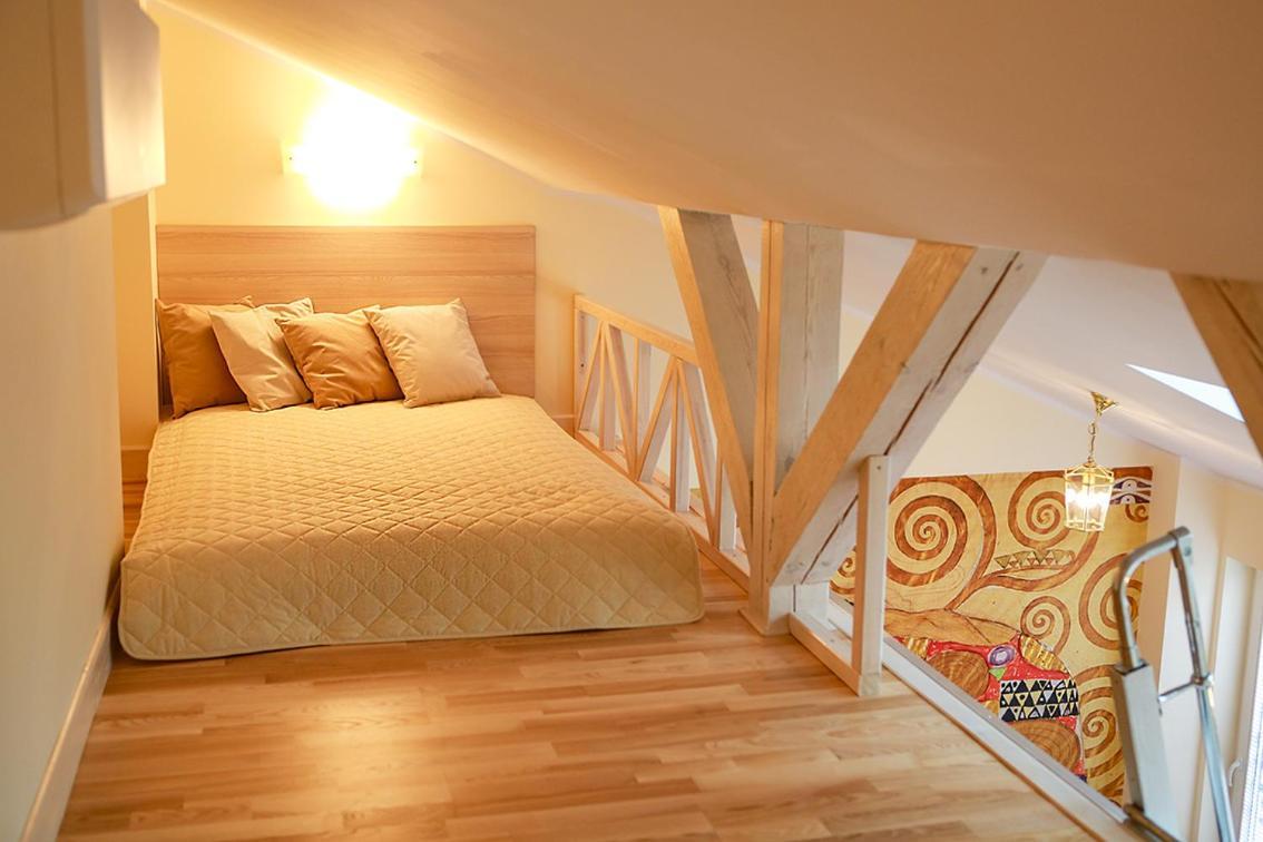 Apartment Main Square Platan Loft Collection