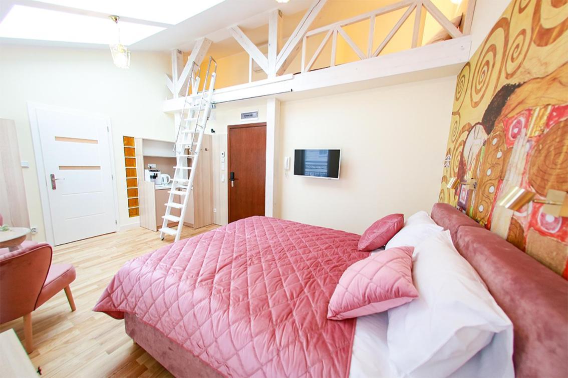 Main Square Platan Loft Collection