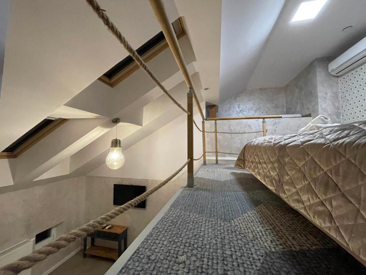 Main Square Platan Loft Collection