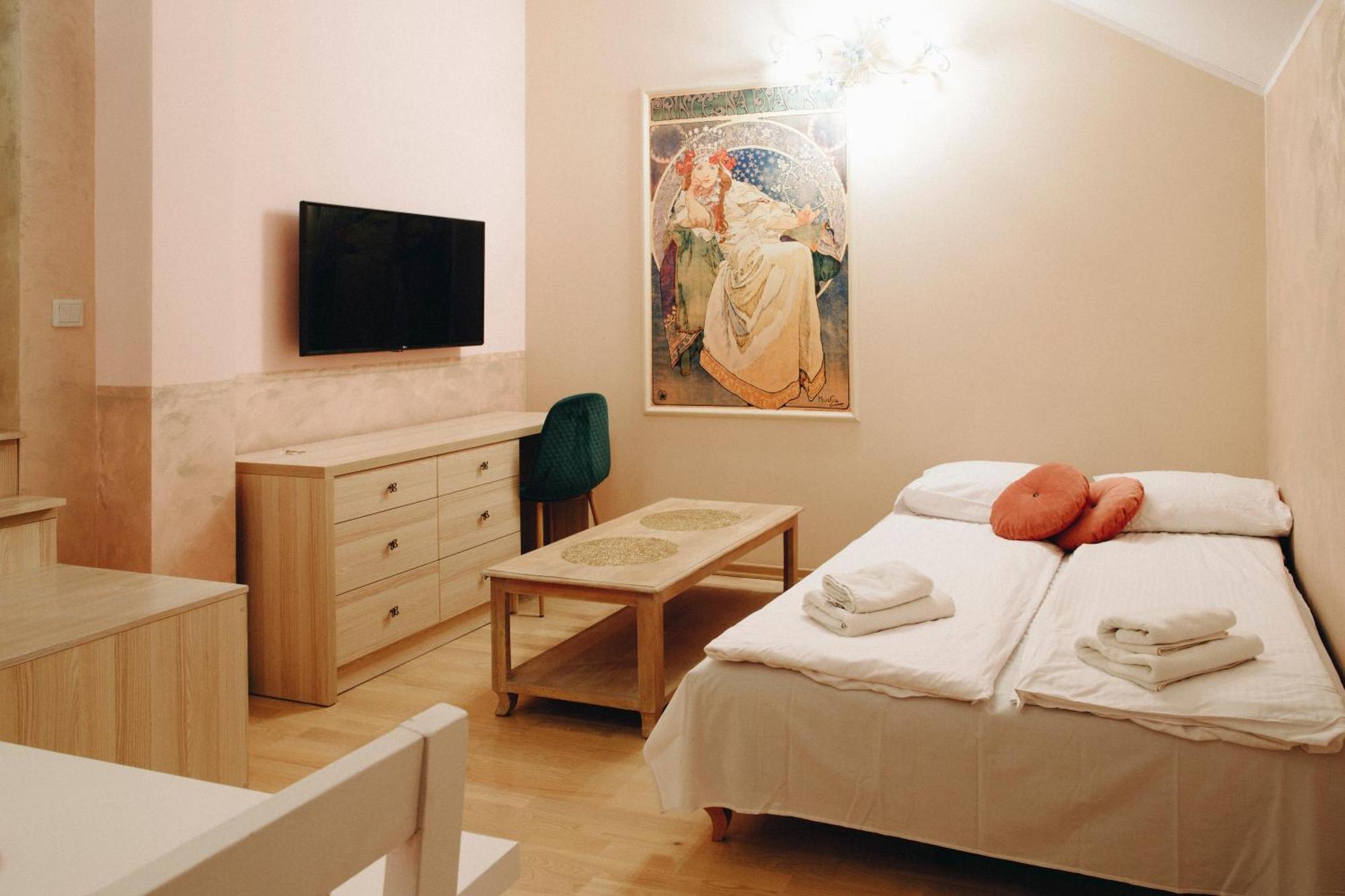 Apartment Main Square Platan Loft Collection